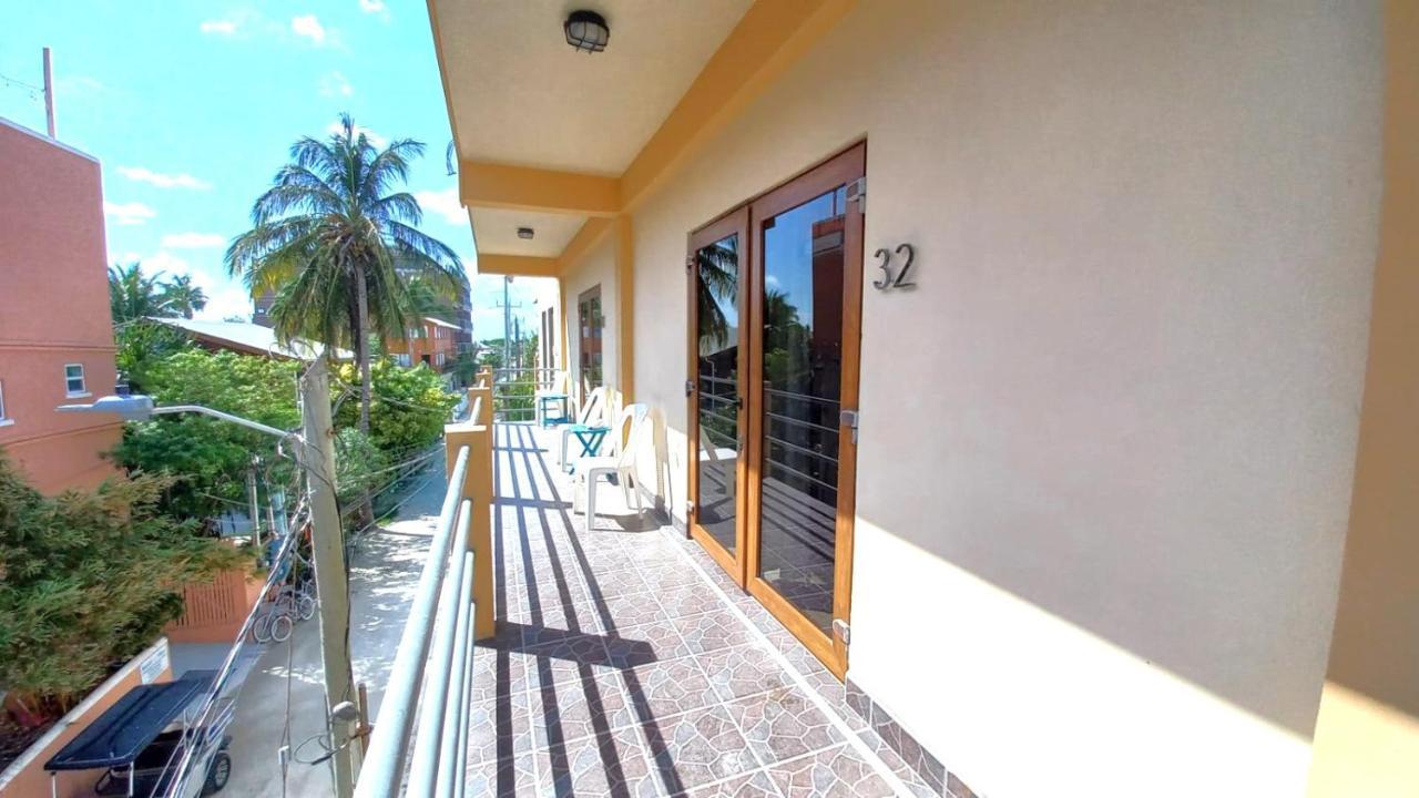 Beach Club Condos At Popeyes Caye Caulker Eksteriør billede