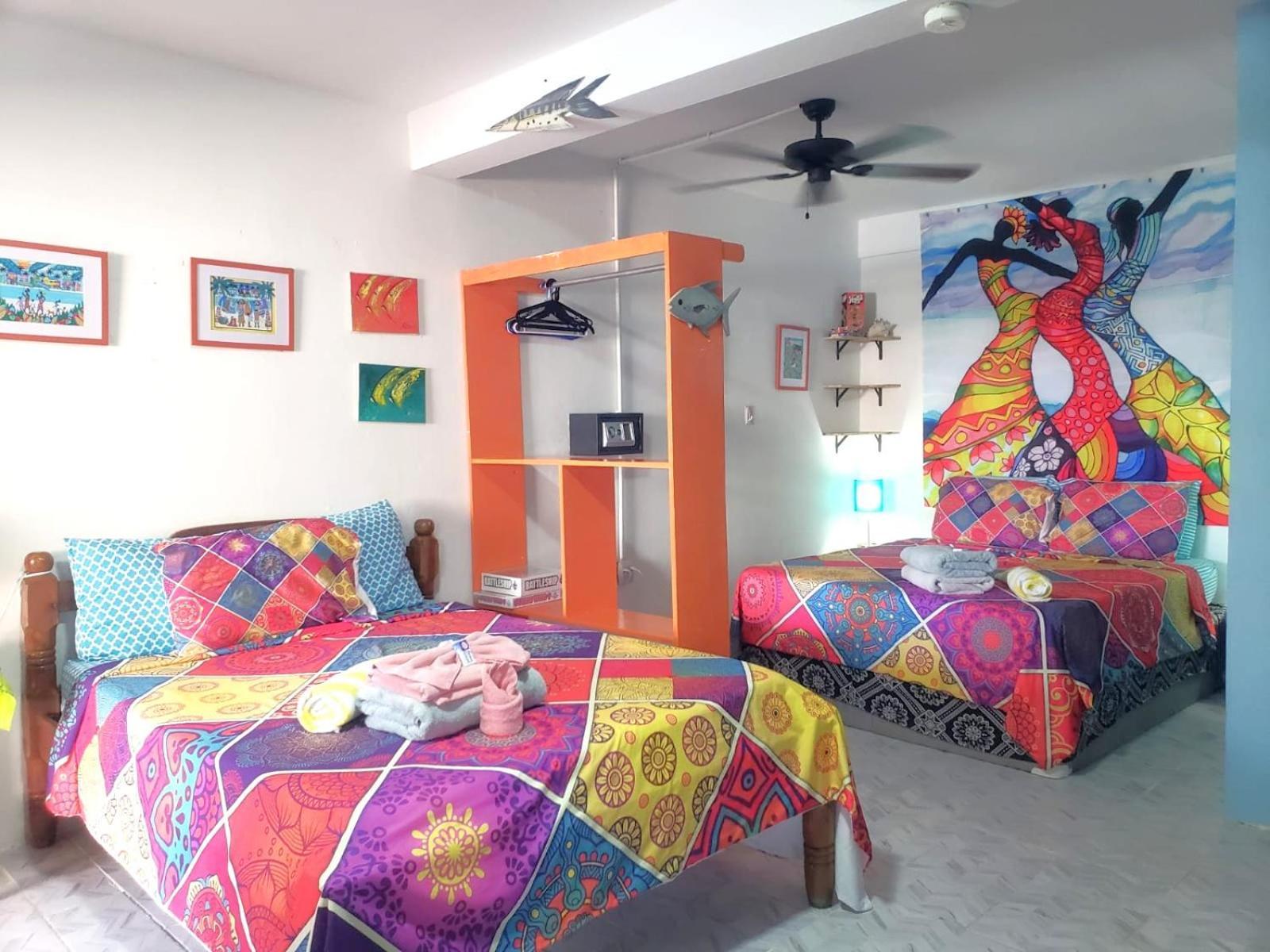 Beach Club Condos At Popeyes Caye Caulker Eksteriør billede